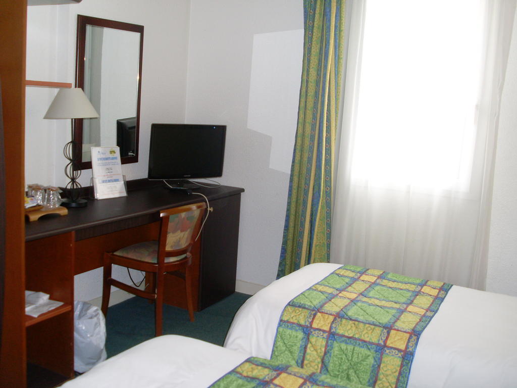 Hotel Air Plus Орлі Номер фото
